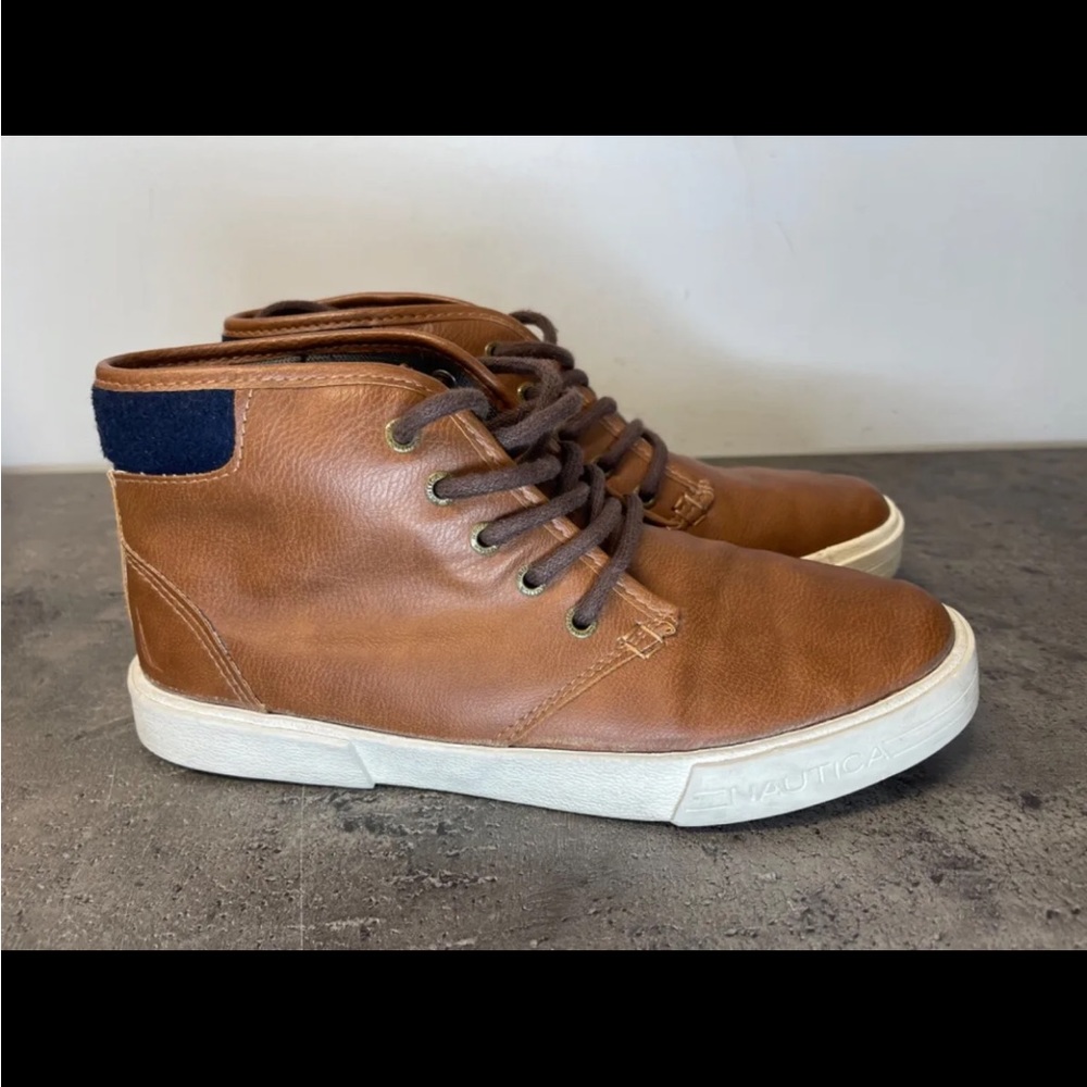 Nautica Boots  Boy's Size 6 Brown Chukka Boots / Shoes Logo Faux Leather Lace up